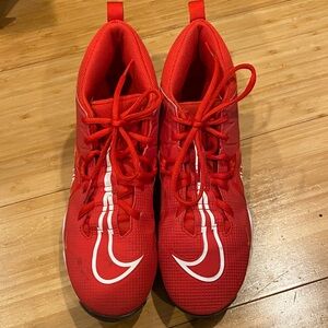 Nike Red football cleats with White Swooshes size 9.5 EUR 43